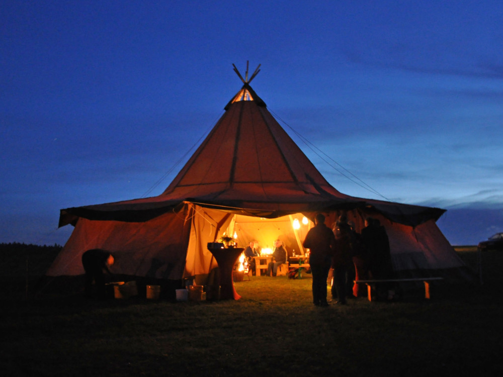 Feiern Sie Ihr Firmen-Event in unserem Tipi - für Spaß und Abwechslung ist gesorgt